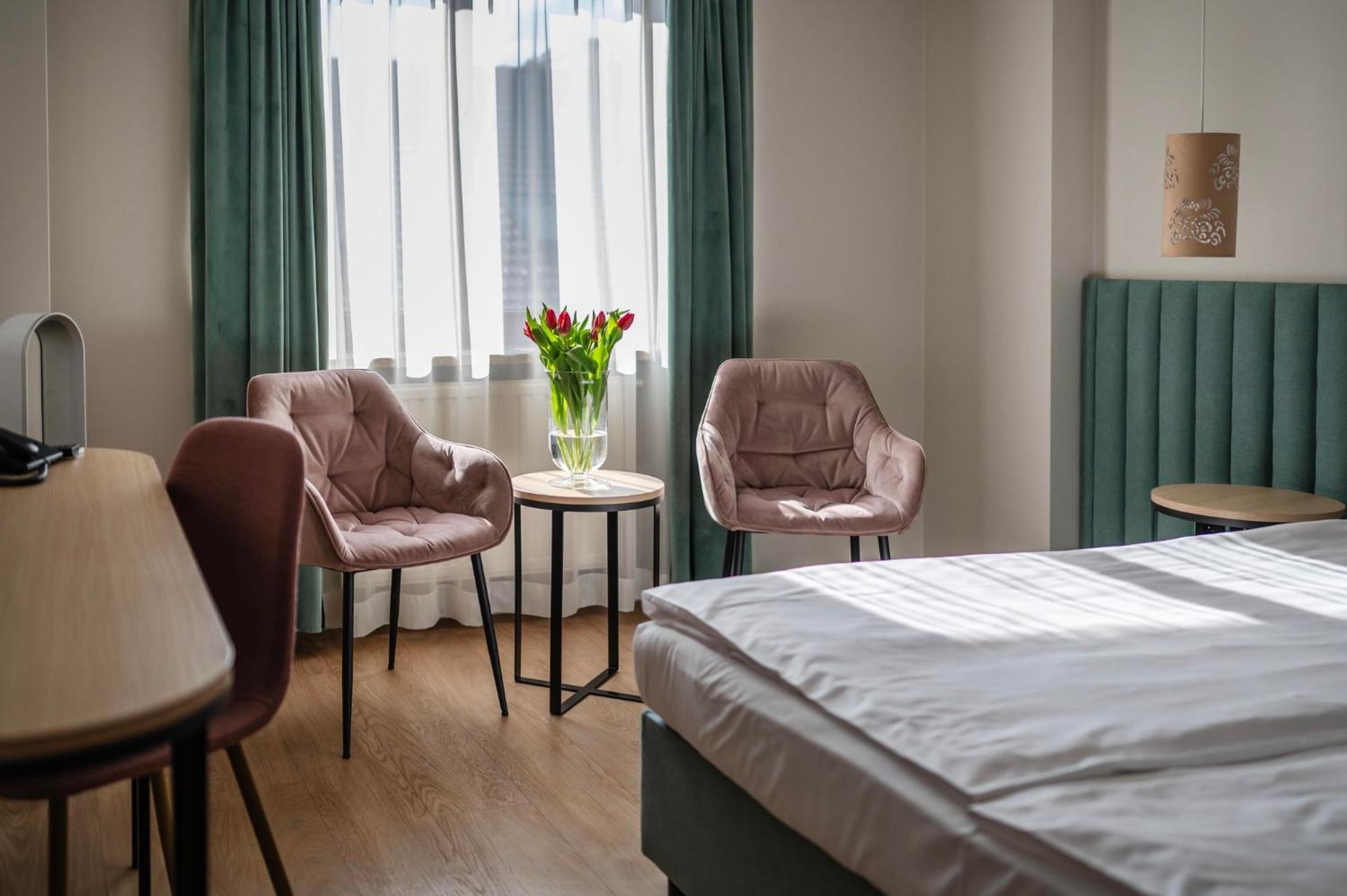 Hotel H12**** كراكوفيا المظهر الخارجي الصورة