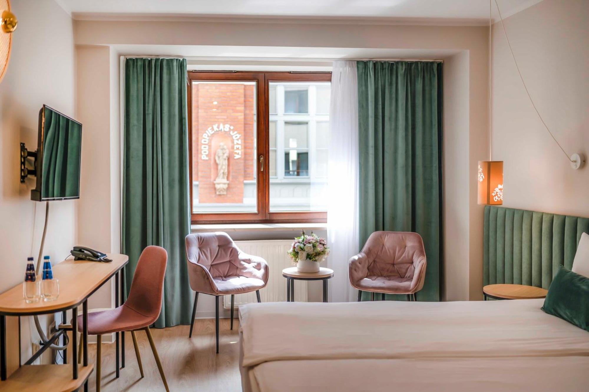 Hotel H12**** كراكوفيا المظهر الخارجي الصورة